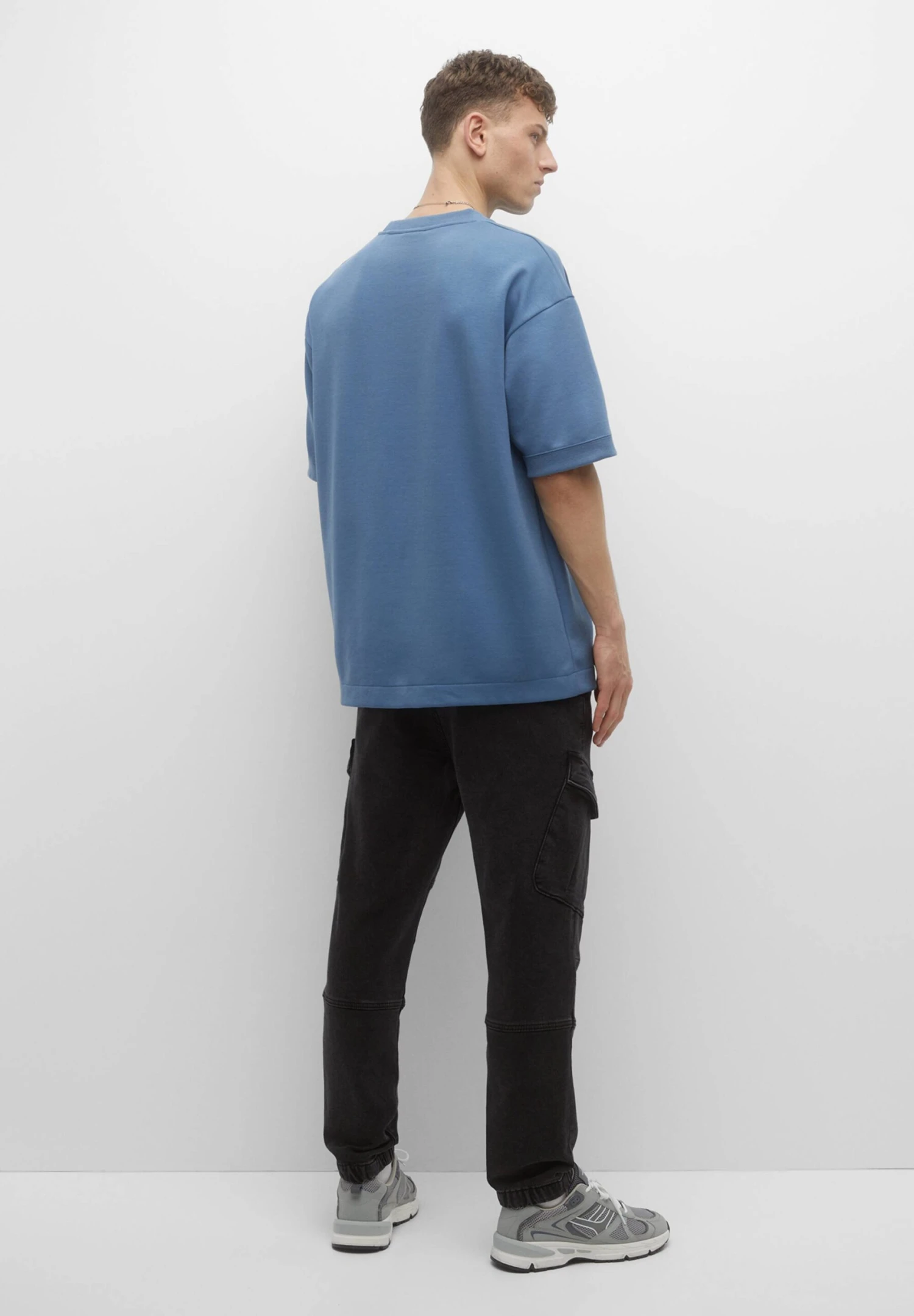 PULL & BEAR Basic Cargo- Jeans Tapered Fit - Black Denim 3 PULL & BEAR Basic Cargo- Jeans Tapered Fit - Black Denim - immagine 3