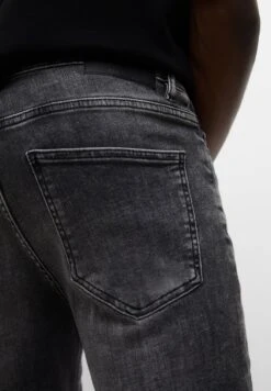 PULL & BEAR BermudaShorts Di JeansMottled Black Uomo Bermuda PUC22F0C6-Q11 -Pull & Bear 00f4f2de3c1e4de4a26471a622c7e1c9