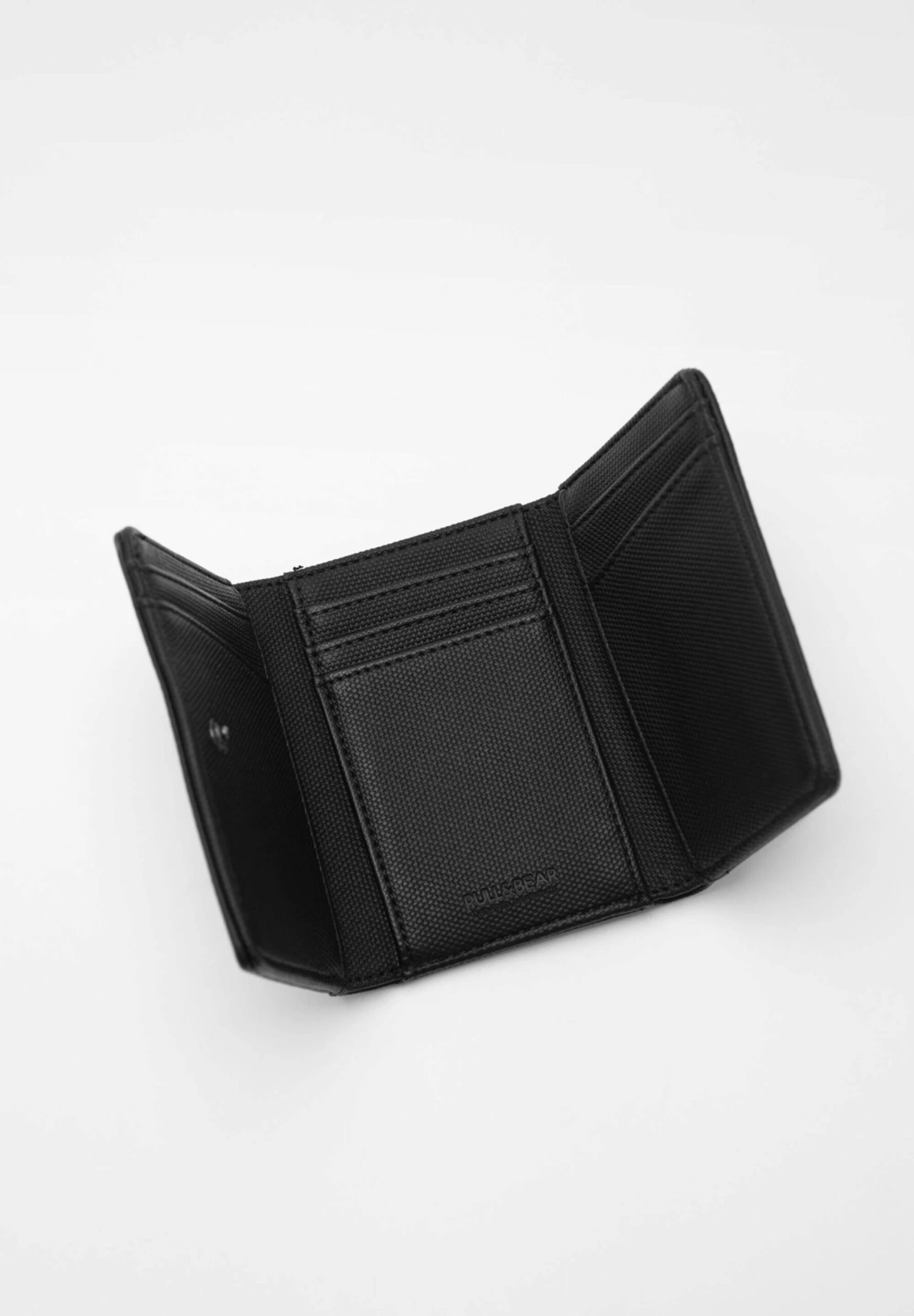 PULL & BEAR PortafoglioBlack Uomo Portafogli E Custodie PUC52F08E-Q11 3 PULL & BEAR PortafoglioBlack Uomo Portafogli E Custodie PUC52F08E-Q11 - immagine 3