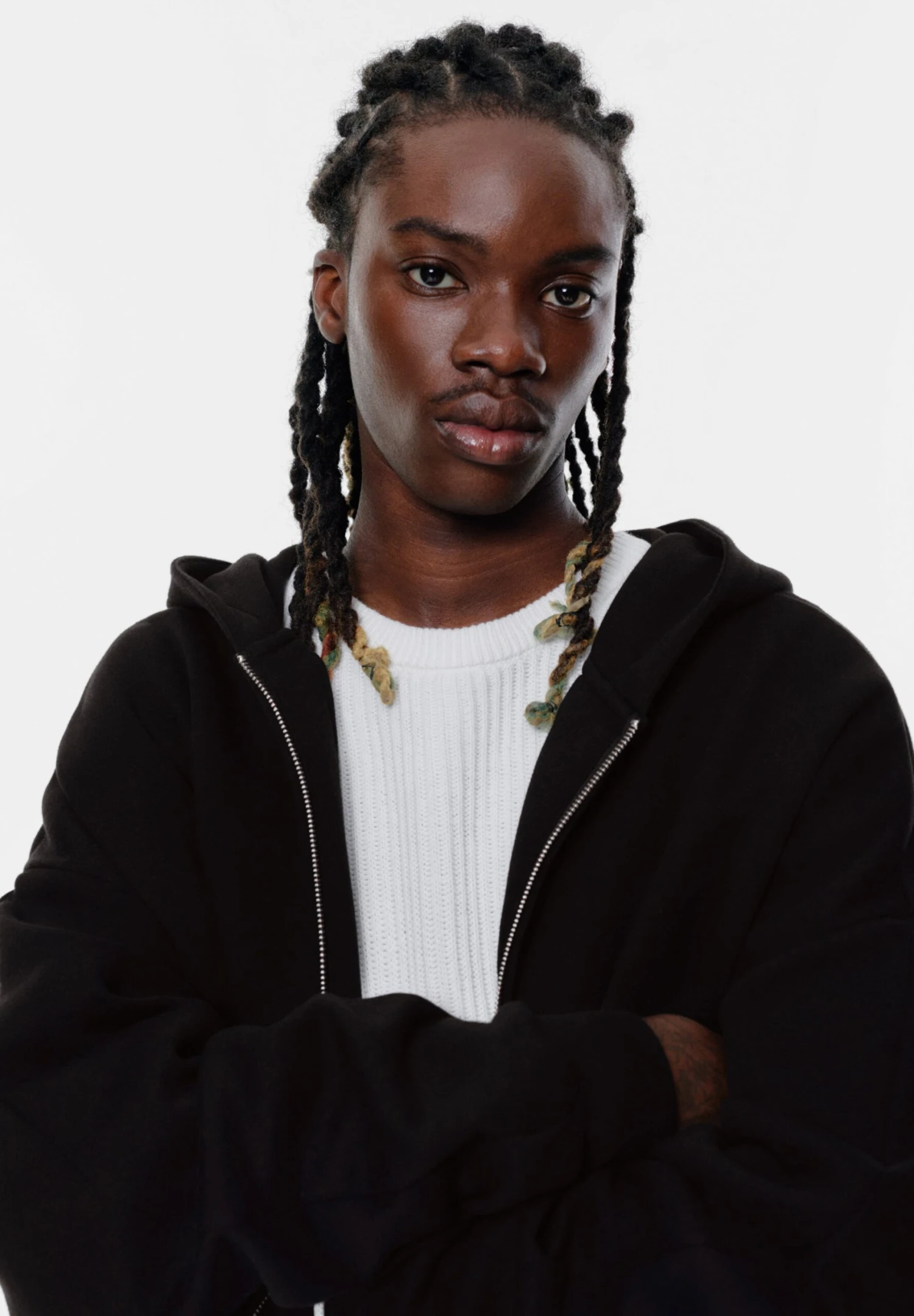 PULL & BEAR PLEATED - Felpa Con Zip - Black 4 PULL & BEAR PLEATED - Felpa Con Zip - Black - immagine 4