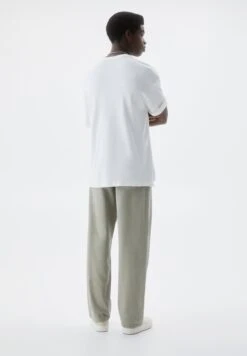 PULL & BEAR Baggy - Jeans A Sigaretta - Dark Green 9 PULL & BEAR Baggy - Jeans A Sigaretta - Dark Green -Pull & Bear 072cec7f98a44209aef07a978c82a32e