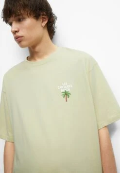 PULL & BEAR Short SleeveWith EmbroideryT-Shirt Con StampaLight Green Uomo T-shirt E Polo PUC22O1ON-M11 -Pull & Bear 0985f08316334d4d9a444a4f58c694d8