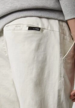 PULL & BEAR Jogger FitPantaloni SportiviWhite Uomo Pantaloni Sportivi E Joggers PUC22E0EW-A11 -Pull & Bear 0aea534c7ce84f20b7a55c0b5dc804d9