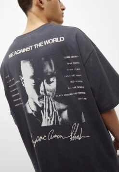 PULL & BEAR Tupac Me Against The World T-Shirt Con StampaGrey Uomo T-shirt E Polo PUC22O1MA-C11 -Pull & Bear 0e8cd078601d4cd698811de5b91f74b8