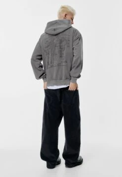 PULL & BEAR NEW YORK GRAPHIC - Felpa Con Cappuccio - Grey -Pull & Bear 116e945dc255457f8e82f528be227e43