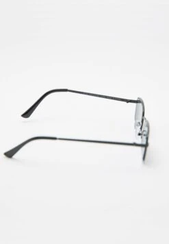 PULL & BEAR Occhiali Da SoleBlack Uomo Occhiali Da Sole PUC52K019-Q11 -Pull & Bear 11cac00144284a12b8fe80d230d8cc04