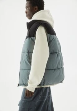 PULL & BEAR BasicPuffer GiletSmanicatoGreen Uomo Giacche PUC22T0SP-M11 -Pull & Bear 130cc2e37e71459fa04a92a97a8dec2a
