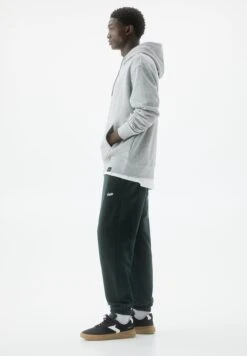 PULL & BEAR Standard Fit - Joggers - Pantaloni Sportivi - Dark Green -Pull & Bear 13a0068b2235440a9fe5c607999376c6