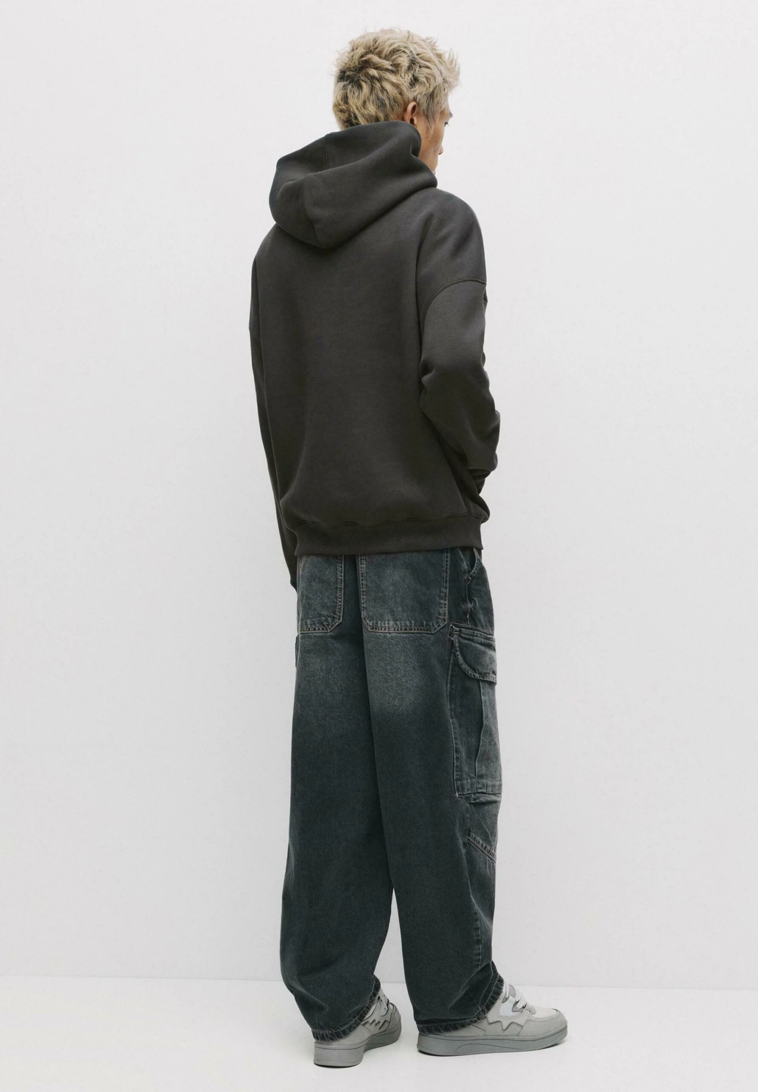 PULL & BEAR BOXY FIT - Felpa Con Cappuccio - Grey 3 PULL & BEAR BOXY FIT - Felpa Con Cappuccio - Grey - immagine 3