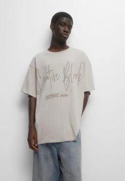 PULL & BEAR Short Sleeve With SloganT-Shirt Con StampaTaupe Uomo T-shirt E Polo PUC22O1P7-B11