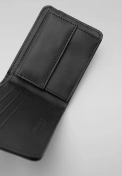 PULL & BEAR PortafoglioBlack Uomo Portafogli E Custodie PUC52F089-Q11 -Pull & Bear 16d3fe3868224ebe9f9a07dc02816a31