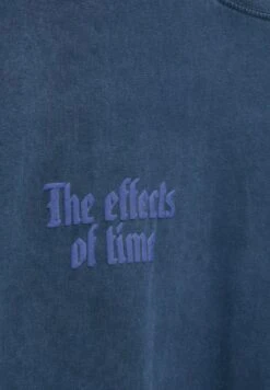 PULL & BEAR Wolf GraphicT-Shirt Con StampaBlue Uomo T-shirt E Polo PUC22O1QR-K11 15 PULL & BEAR Wolf GraphicT-Shirt Con StampaBlue Uomo T-shirt E Polo PUC22O1QR-K11 -Pull & Bear 1783f024778d47209965892facd9f595