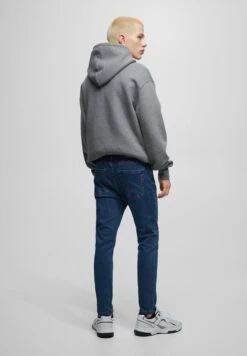 PULL & BEAR Basic Medium Carrot FitJeans Slim FitDark Blue Uomo Jeans PUC22G0O2-K11 8 PULL & BEAR Basic Medium Carrot FitJeans Slim FitDark Blue Uomo Jeans PUC22G0O2-K11 -Pull & Bear 17bb22dec2f9477a81885694bda3d0fe