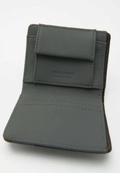 PULL & BEAR Vertical With Elastic DetailPortafoglioBlack Uomo Portafogli E Custodie PUC52F086-Q11 -Pull & Bear 1899a2a17d964ed2be85fc6295b4b3a3