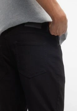 PULL & BEAR Faded BermudaShorts Di JeansBlack Uomo Bermuda PUC22F0CG-Q11 -Pull & Bear 1afb646d85fe44469f0b52269f8421cb