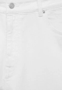 PULL & BEAR Jeans A SigarettaWhite Uomo Jeans PUC22G0LD-A11 -Pull & Bear 1bb90634a5614fd09f2a9c06a302b22a