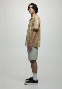 PULL & BEAR Rustic BermudaShortsMint Uomo Bermuda PUC22F0BT-M11 -Pull & Bear 1bc0979104154e9497fd0c149250844e