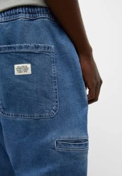 PULL & BEAR Basic Pantaloni SportiviBlue Denim Uomo Pantaloni PUC22E0EQ-K12 -Pull & Bear 1c9ebaacefb849b29e8240db1792e29d