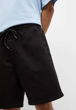 PULL & BEAR Basic Bermuda JoggersShortsBlack Uomo Bermuda PUC22F0CN-Q11 -Pull & Bear 1f86be5639744f18befa166c05a49560