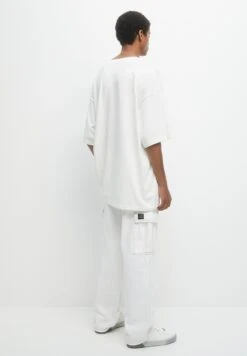 PULL & BEAR Contrast SeamPantaloni CargoWhite Uomo Pantaloni PUC22E0EZ-A11 -Pull & Bear 210ee07059324f11a97a1b06e87f954d