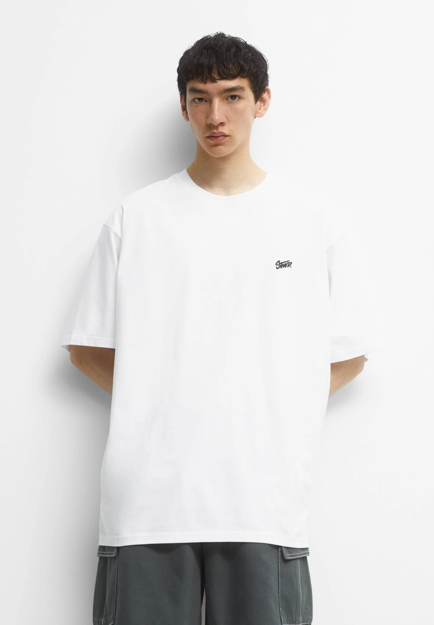 PULL & BEAR With Stwd LogoT-Shirt BasicWhite Uomo T-shirt E Polo PUC22O1NS-A11 1 PULL & BEAR With Stwd LogoT-Shirt BasicWhite Uomo T-shirt E Polo PUC22O1NS-A11