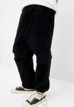 PULL & BEAR JoggerPantaloni SportiviBlack Uomo Pantaloni Sportivi E Joggers PUC22E0ER-Q11 -Pull & Bear 22cb5f0ff94c4596ac7560b86edb7a3c