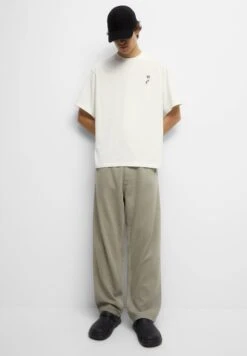 PULL & BEAR Short SleeveWith EmbroideryT-Shirt BasicWhite Uomo T-shirt E Polo PUC22O1OK-A11 -Pull & Bear 23455333e69748c8a09a66886dcea953