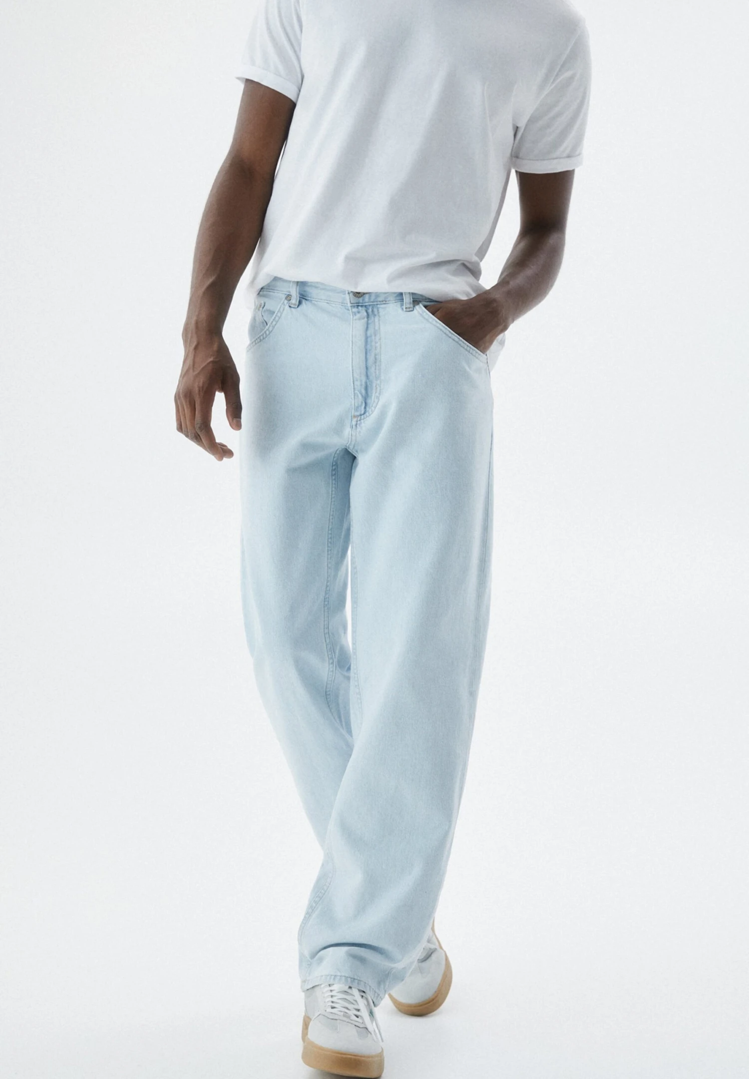 PULL & BEAR Wide LegJeans A SigarettaLight Blue Denim Uomo Jeans PUC22G0PQ-K12 1 PULL & BEAR Wide LegJeans A SigarettaLight Blue Denim Uomo Jeans PUC22G0PQ-K12