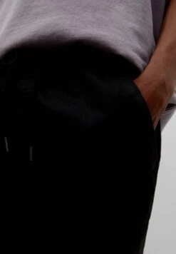 PULL & BEAR Basic JoggersPantaloni CargoBlack Uomo Pantaloni PUC22E0ET-Q11 -Pull & Bear 26b7e5906e1143f286506baa1d15e916