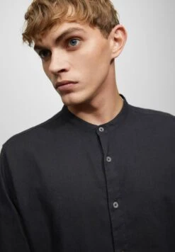 PULL & BEAR CamiciaBlack Uomo Camicie PUC22D0HZ-C11 -Pull & Bear 26b936d3b7ee4d4886f6bc6d316ffcdf