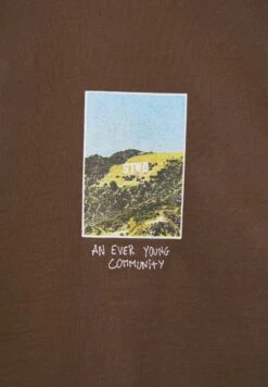 PULL & BEAR Stwd PrintT-Shirt Con StampaDark Brown Uomo T-shirt E Polo PUC22O1O9-O11 14 PULL & BEAR Stwd PrintT-Shirt Con StampaDark Brown Uomo T-shirt E Polo PUC22O1O9-O11 -Pull & Bear 26e06ca0e262474ead57d61d3ace0c85