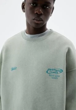 PULL & BEAR Green Garment-DyeFelpaGreen Uomo Maglieria E Felpe PUC22S0QZ-M11 -Pull & Bear 27015a42e51f47b383a32edaebd69a3b