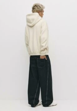 PULL & BEAR BOXY FIT - Felpa Con Cappuccio - White -Pull & Bear 270b1a11ac8d4254b8886d3918c4fd1e