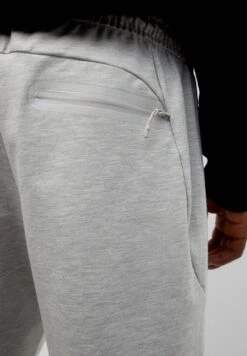 PULL & BEAR Stwd Joggers With ZipsPantaloni SportiviLight Grey Uomo Pantaloni Sportivi E Joggers PUC22E0ES-C11 -Pull & Bear 289d6718ec47429bb70b0f5055bd6584