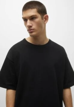 PULL & BEAR Heavy WeightT-Shirt BasicMottled Black Uomo T-shirt E Polo PUC22O1BR-Q11 9 PULL & BEAR Heavy WeightT-Shirt BasicMottled Black Uomo T-shirt E Polo PUC22O1BR-Q11 -Pull & Bear 28e94defb73e4f328f56161582164efd