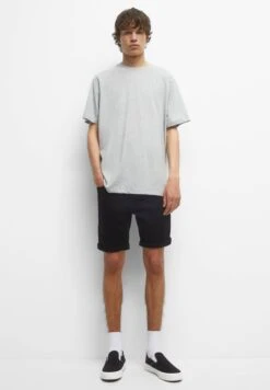 PULL & BEAR Faded BermudaShorts Di JeansBlack Uomo Bermuda PUC22F0CG-Q11 -Pull & Bear 2ac766a45fe341dcba10b2c5ce1a0c86