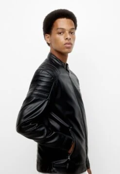 PULL & BEAR Basic-BikerGiacca In SimilpelleBlack Uomo Giacche PUC22T0SM-Q11 -Pull & Bear 2b0c04344efd48d883c4bbc0c040bfbb