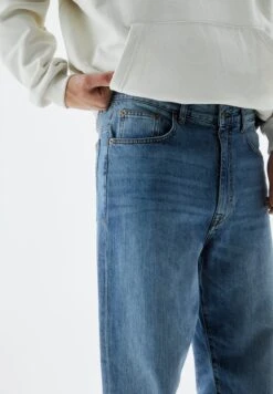 PULL & BEAR Jeans A SigarettaStone Blue Denim Uomo Jeans PUC22G0Q0-K12 -Pull & Bear 2c73e330c7074665ba5f4243a0b5493f