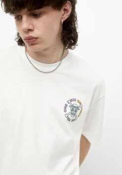 PULL & BEAR One Piece CharactersT-Shirt Con StampaWhite Uomo T-shirt E Polo PUC22O1N0-A11 -Pull & Bear 2e8cd4fb34204b0494453737a51d37e9