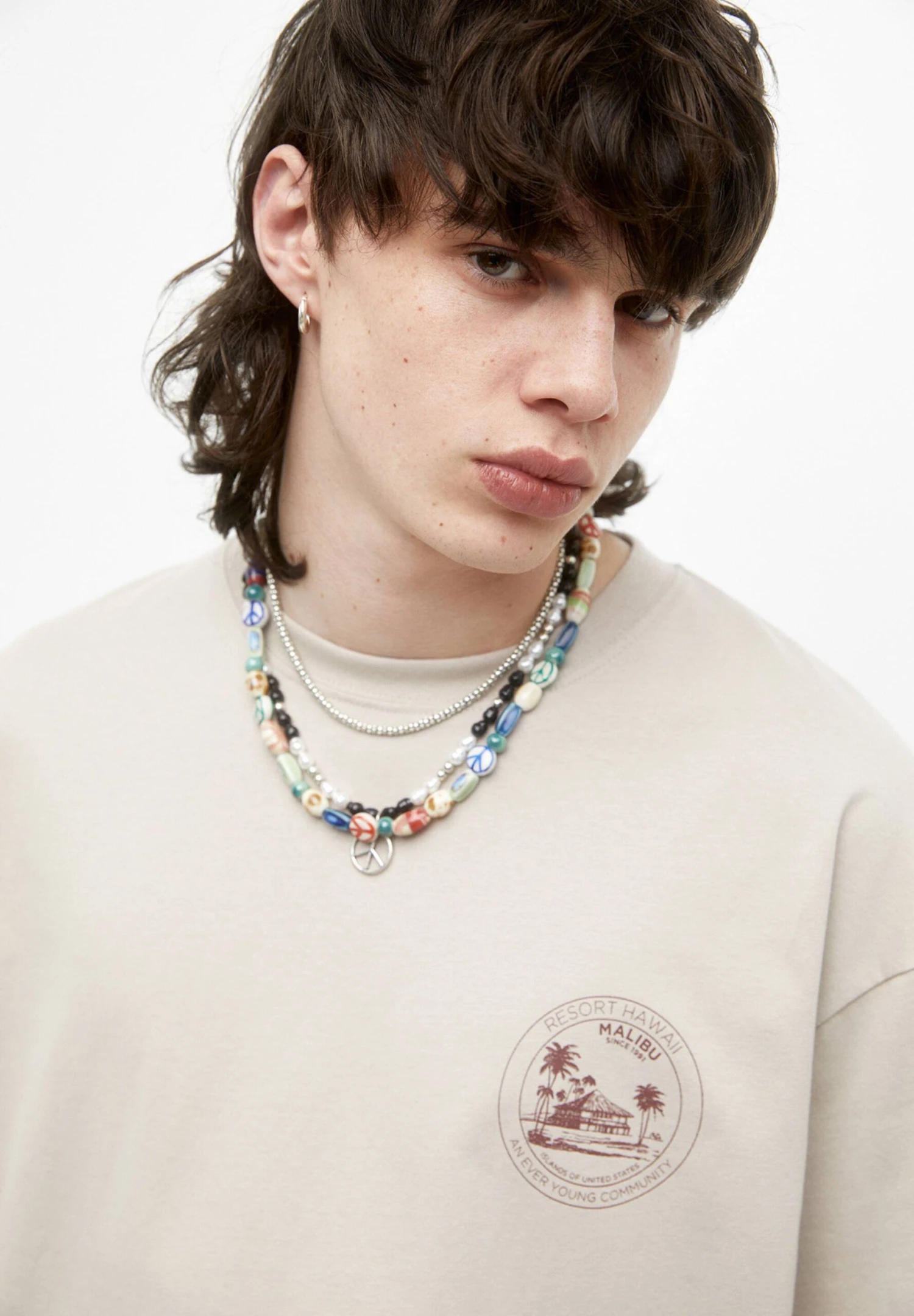 PULL & BEAR Short SleeveWith GraphicT-Shirt Con StampaSand Uomo T-shirt E Polo PUC22O1MJ-B11 4 PULL & BEAR Short SleeveWith GraphicT-Shirt Con StampaSand Uomo T-shirt E Polo PUC22O1MJ-B11 - immagine 4