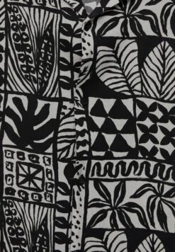 PULL & BEAR Floral Print- Camicia - Black 13 PULL & BEAR Floral Print- Camicia - Black -Pull & Bear 2eafc76e65124ea39b949545bb45e165