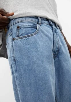 PULL & BEAR Jeans A SigarettaBlue Denim Uomo Jeans PUC22G0P9-K11 11 PULL & BEAR Jeans A SigarettaBlue Denim Uomo Jeans PUC22G0P9-K11 -Pull & Bear 31e57673dc164752aefc810916518eca