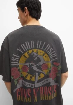 PULL & BEAR Guns N Roses World Tour - T-Shirt Con Stampa - Black -Pull & Bear 32933190c6744b07a00b36a62b9a97f3