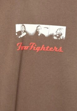 PULL & BEAR Foo Fighters T-Shirt Con StampaBrown Uomo T-shirt E Polo PUC22O1N6-O11 -Pull & Bear 36c7d360db60482ea707e50bafbbb4cf