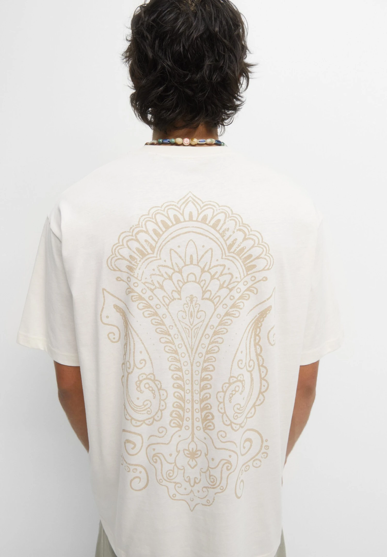 PULL & BEAR Short Sleeve Embroidery - T-Shirt Con Stampa - Beige 5 PULL & BEAR Short Sleeve Embroidery - T-Shirt Con Stampa - Beige - immagine 5