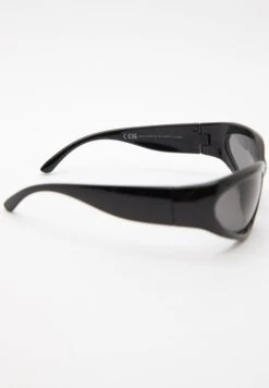 PULL & BEAR ResinCycling Occhiali Da SoleBlack Uomo Occhiali Da Sole PUC51K01O-Q11 -Pull & Bear 371a281456004bfea591f5e47f59a805