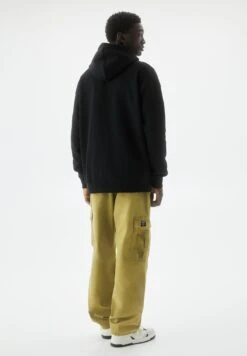 PULL & BEAR Baggy - Pantaloni Cargo - Khaki -Pull & Bear 3bf886afc3944e29a0bd4d905c56e182