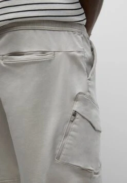 PULL & BEAR ShortsBeige Uomo Bermuda PUC22F0BW-B11 -Pull & Bear 3fd6670e7d32471c8efe9ace175baf88