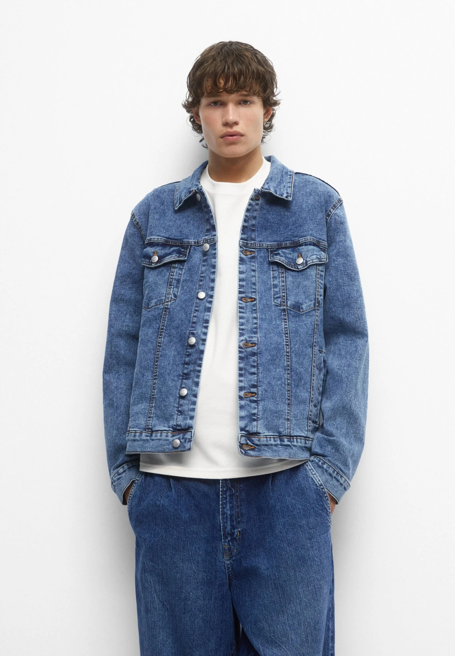 PULL & BEAR Basic Comfort-Fit - Giacca Di Jeans - Blue 1 PULL & BEAR Basic Comfort-Fit - Giacca Di Jeans - Blue