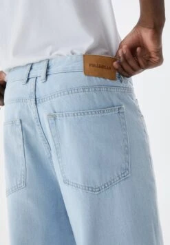 PULL & BEAR BaggyJeans A SigarettaLight Blue Denim Uomo Jeans PUC21N0IZ-K13 -Pull & Bear 41f63a1f43bd4babbcd3b7ebb5e64997